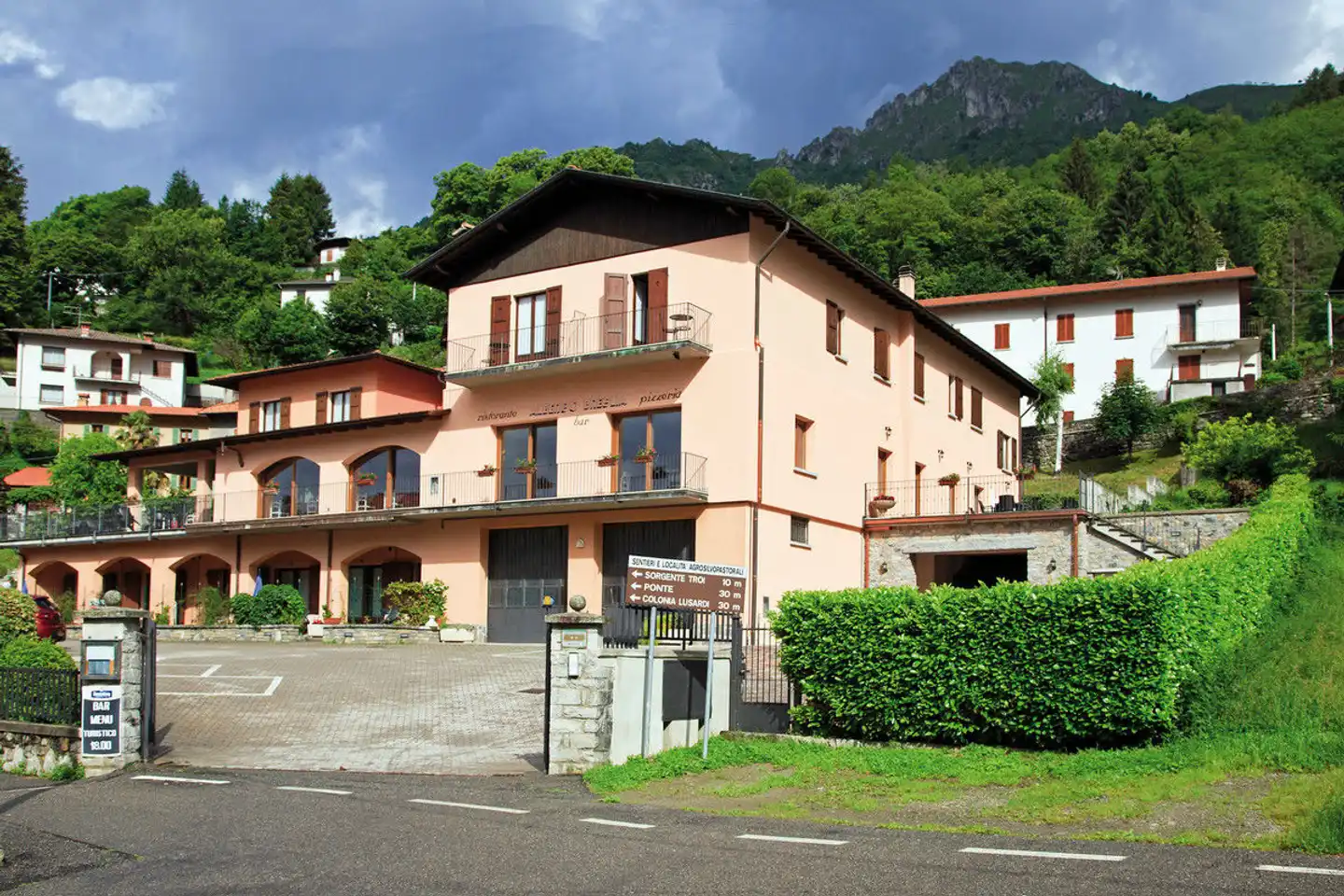 Hotel Breglia Aussenansicht