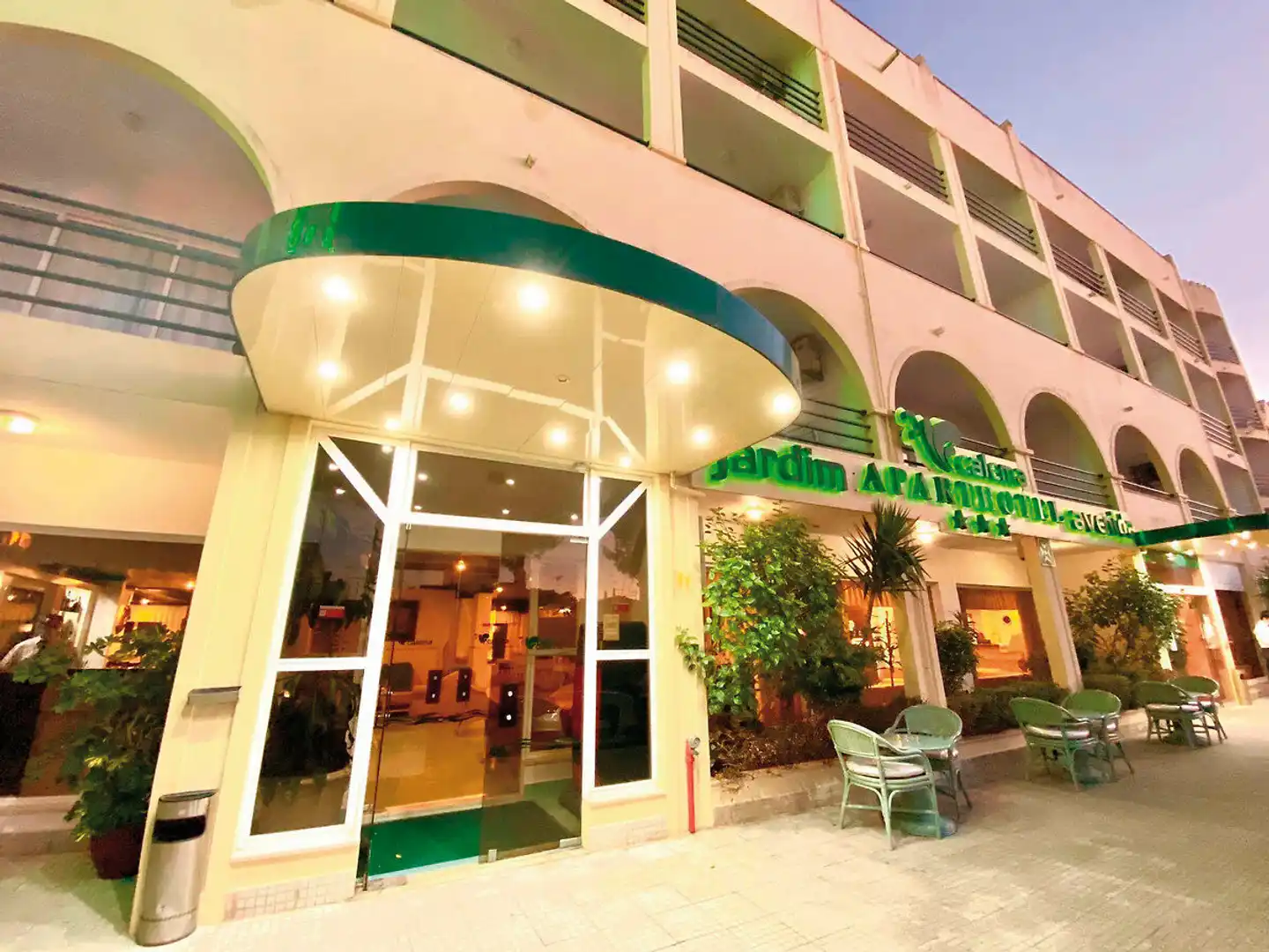 Aparthotel Calema Avenida Jardim Aussenansicht
