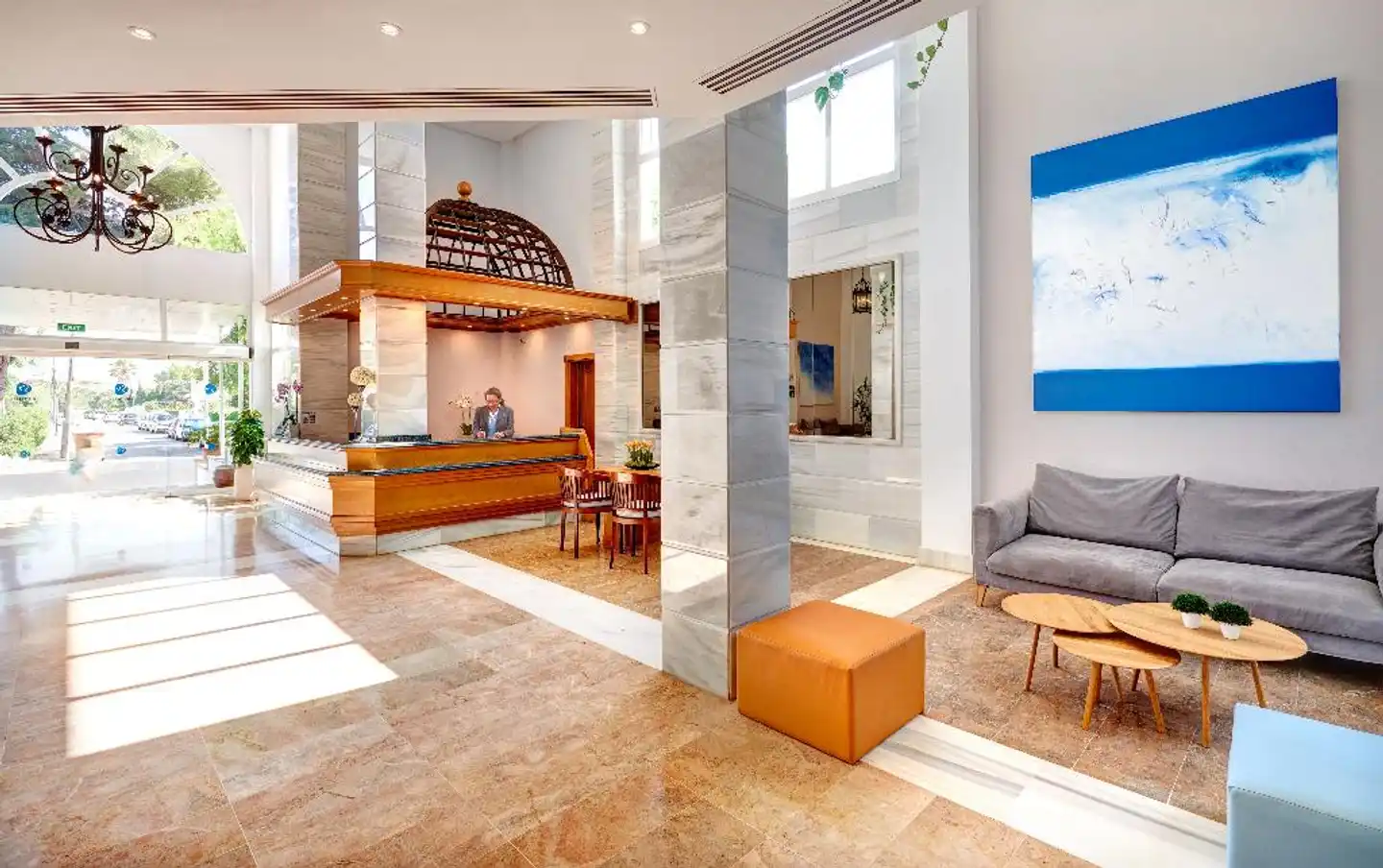 Grupotel Port D'Alcudia Lobby
