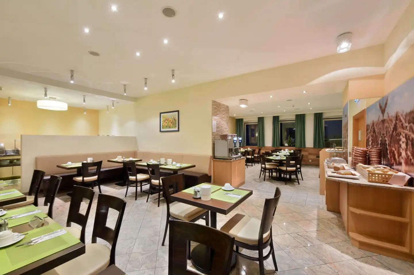Hotel Lucia Restaurant