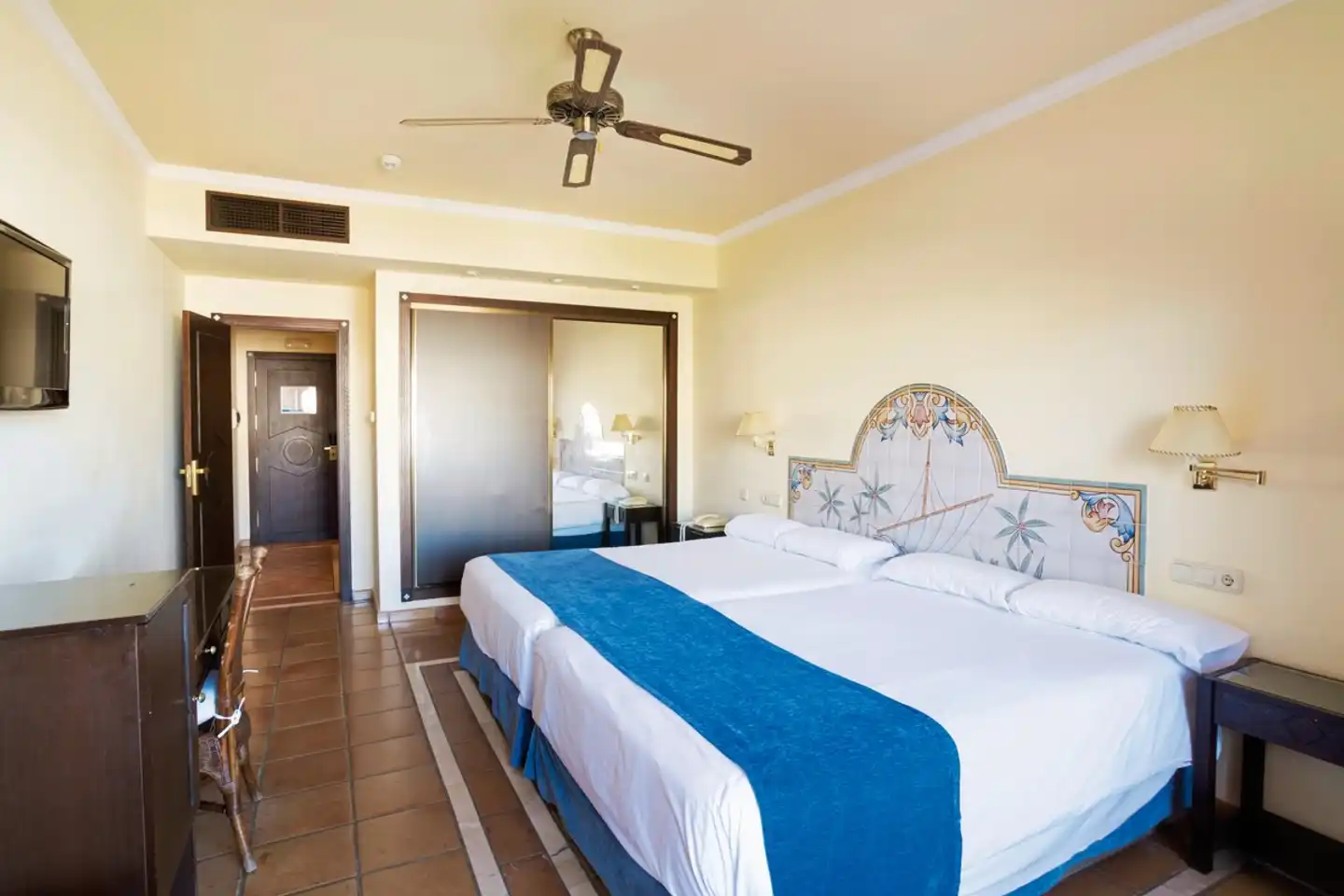 Ibersol Almuñécar Beach & Spa Wohnbeispiel
