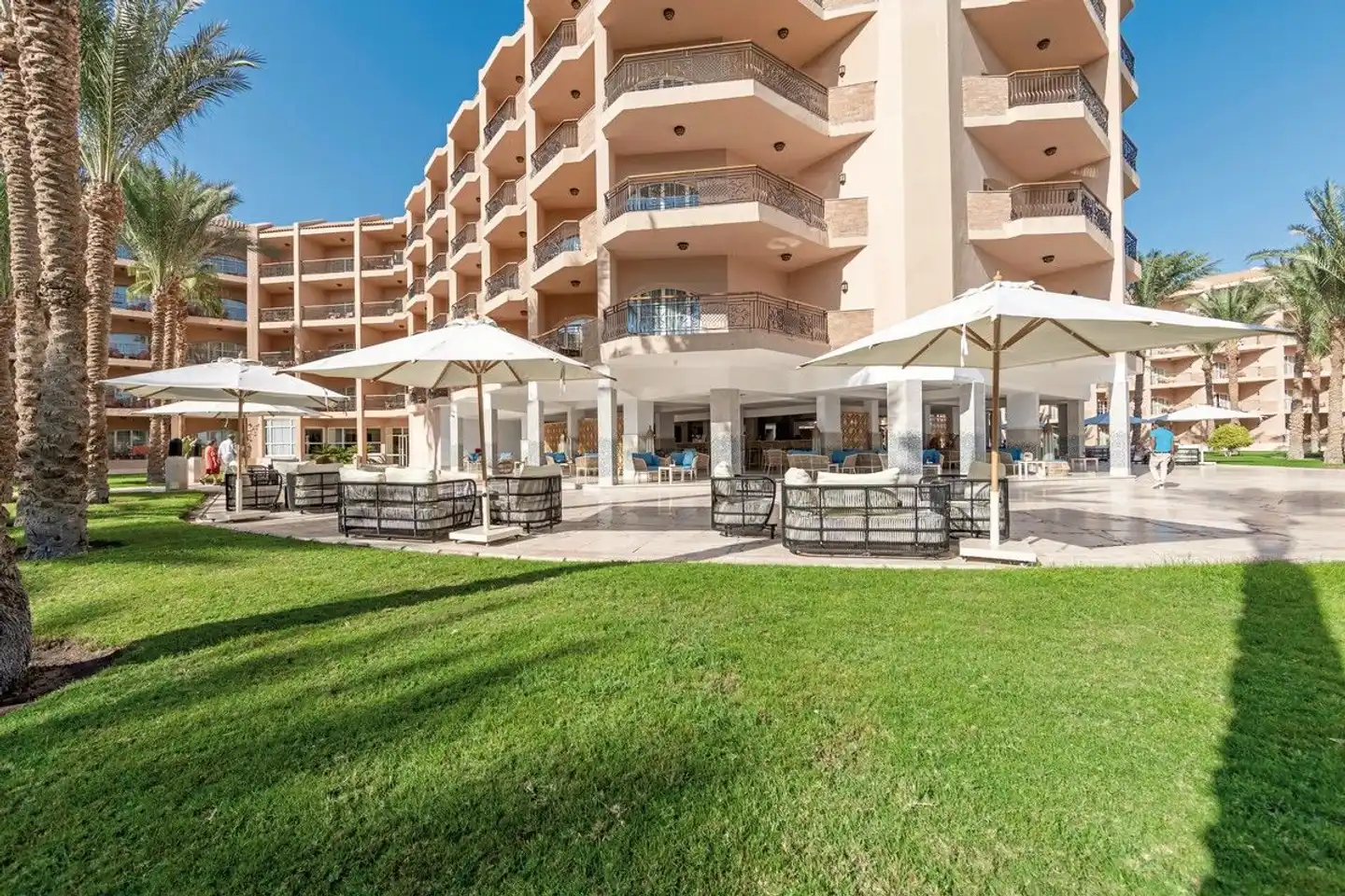 Siva Grand Beach Hotel Aussenansicht