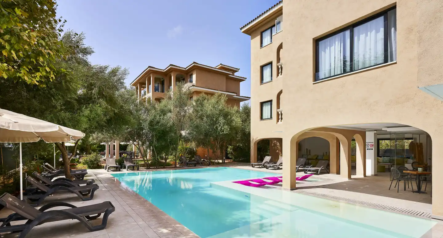Apartamentos Sinfony Pool