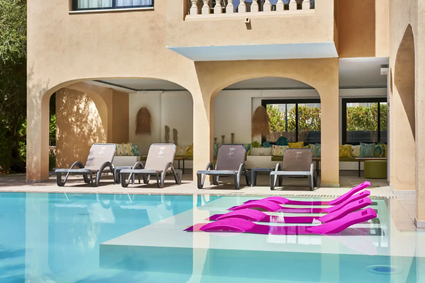 Apartamentos Sinfony Pool
