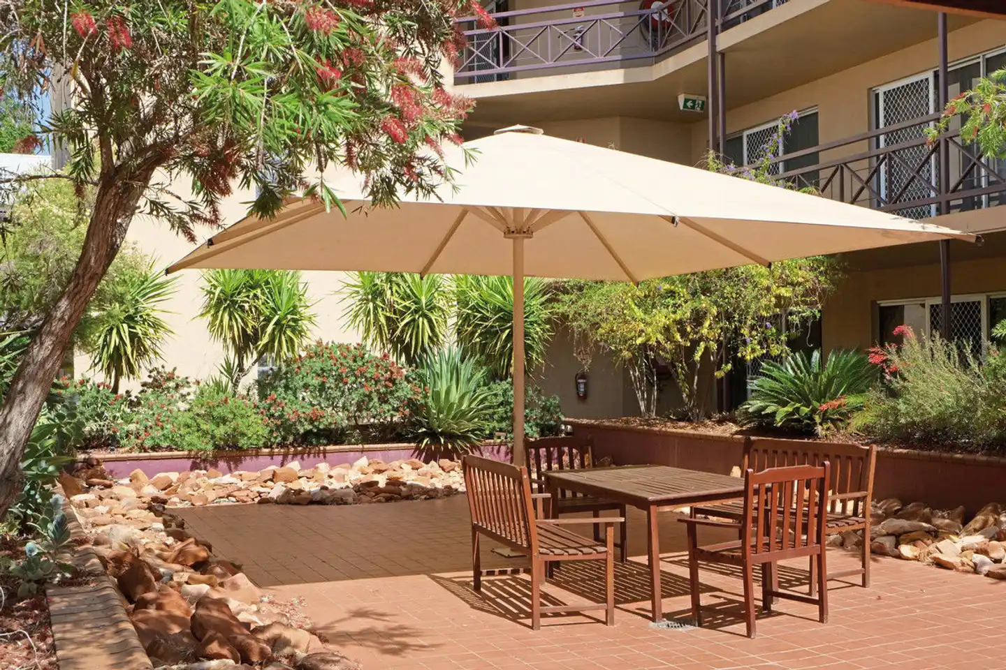 Stay at Alice Springs Terrasse