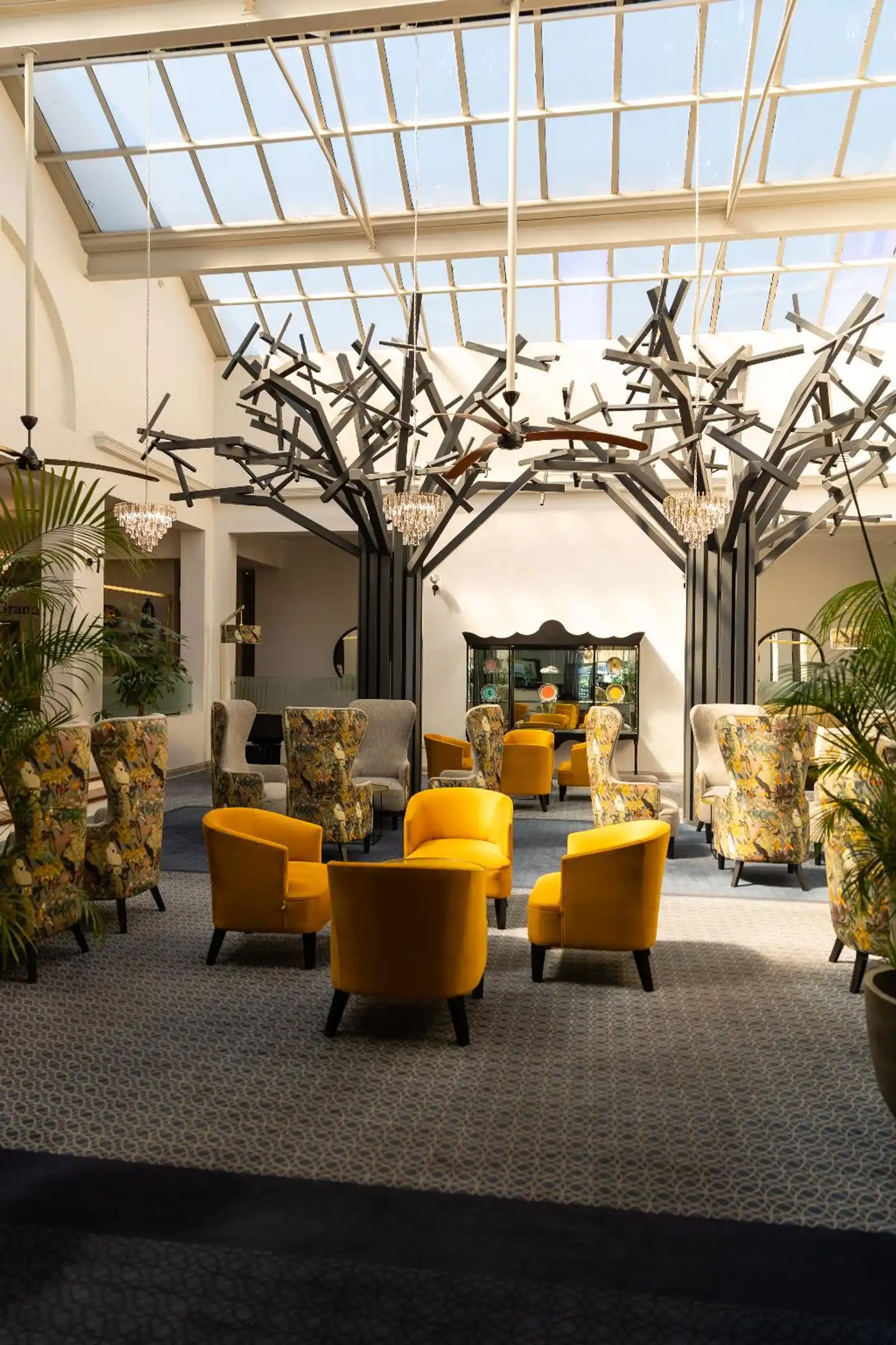 NH The Lord Charles Lobby