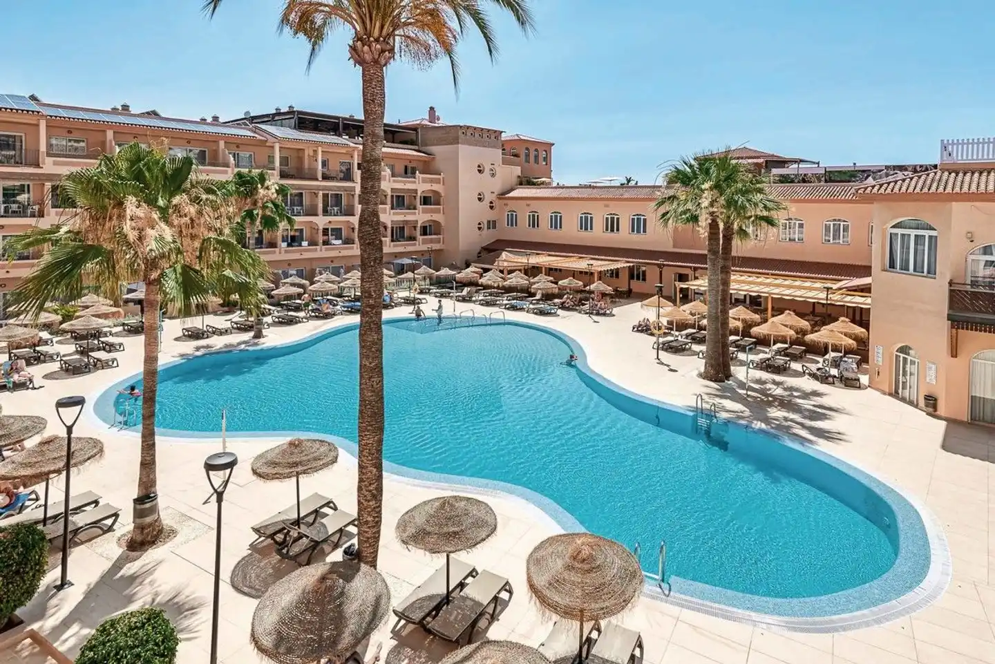 Bahia Tropical Pool