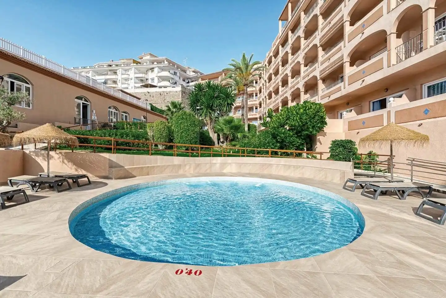 Bahia Tropical Pool
