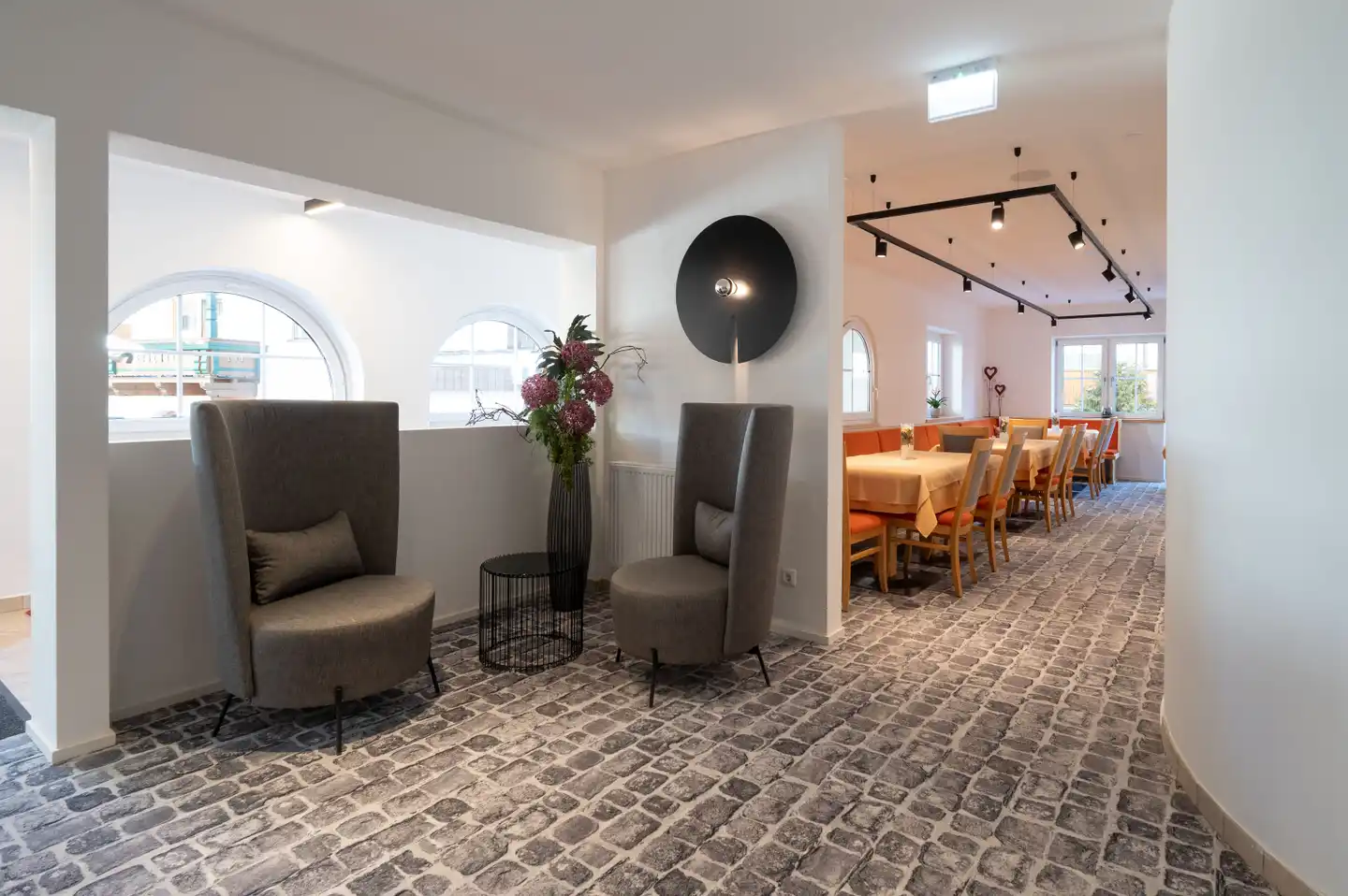 Sonne Lobby