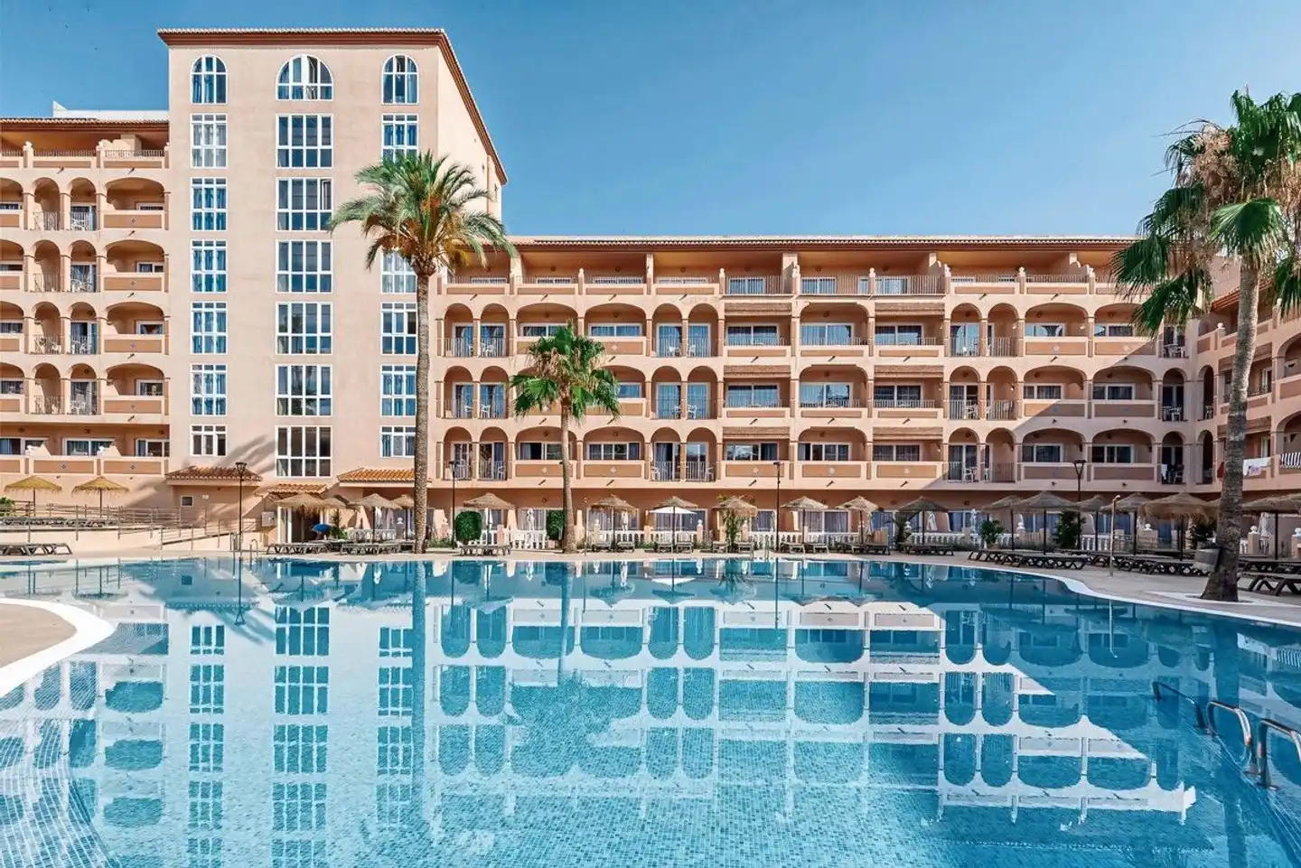 Bahia Tropical Pool