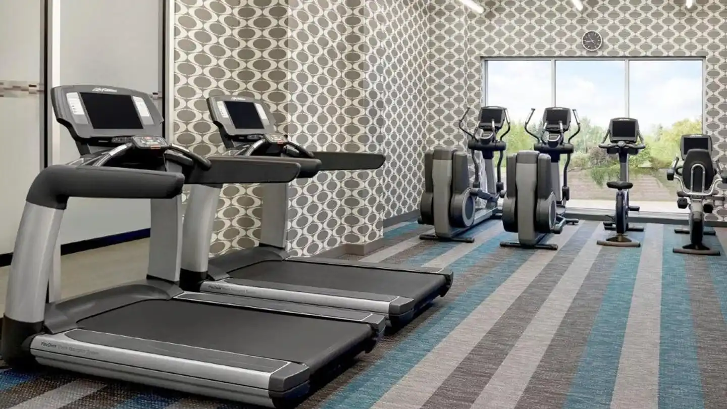 Aloft New York LaGuardia Airport Sport und Entertainment