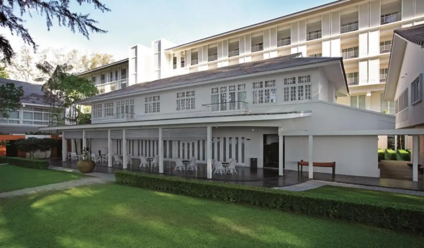 Lone Pine Hotel Aussenansicht