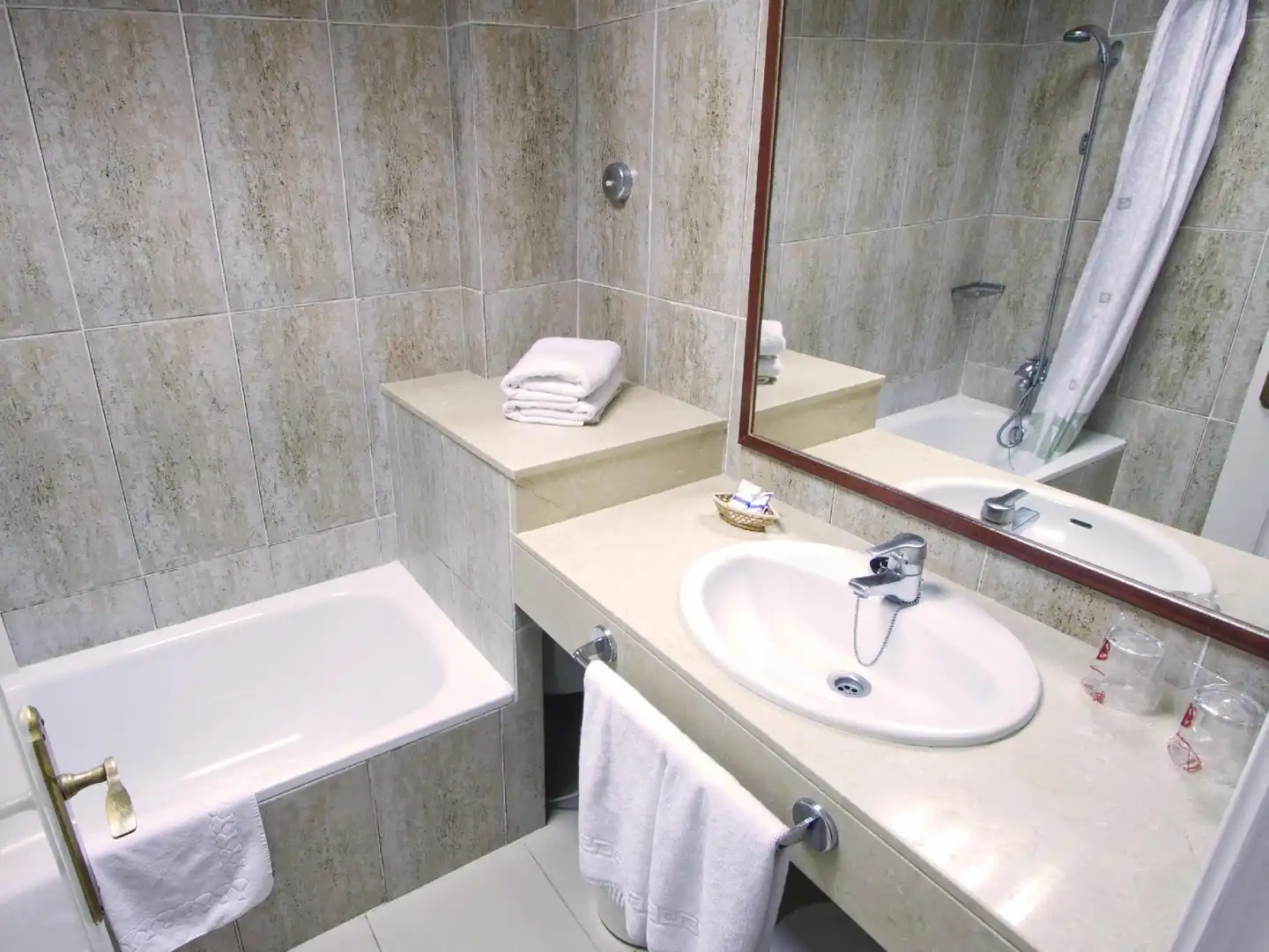 Hotel RF Astoria Badezimmer