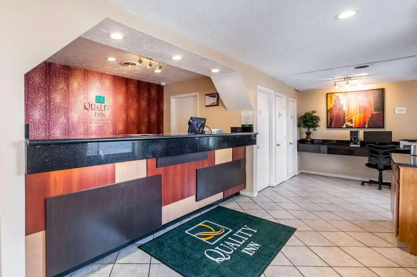 Quality Inn Lobby
