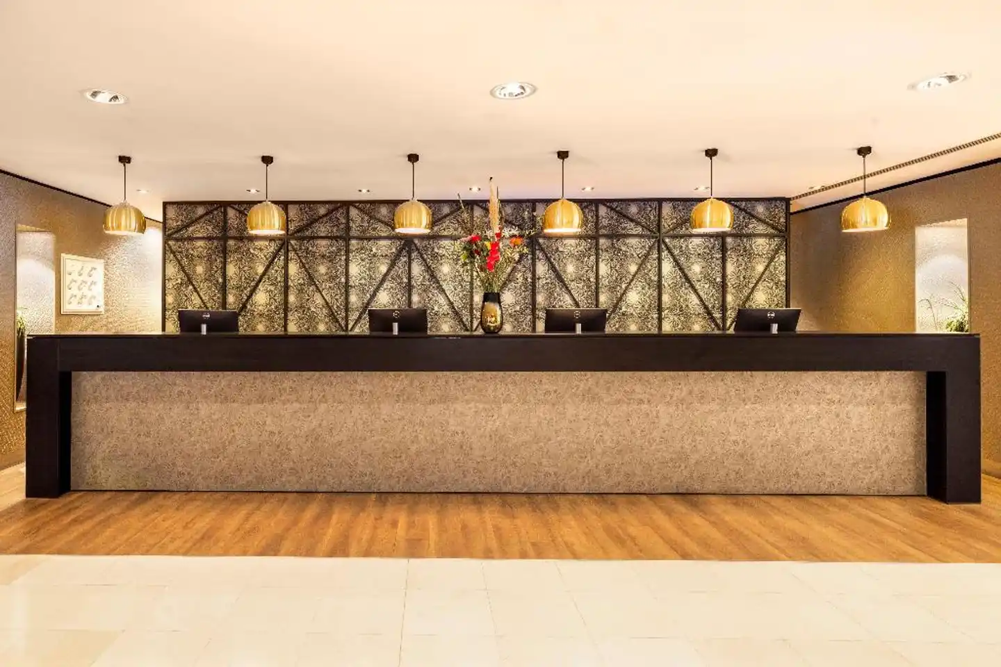 NH Amsterdam Leidseplein Lobby