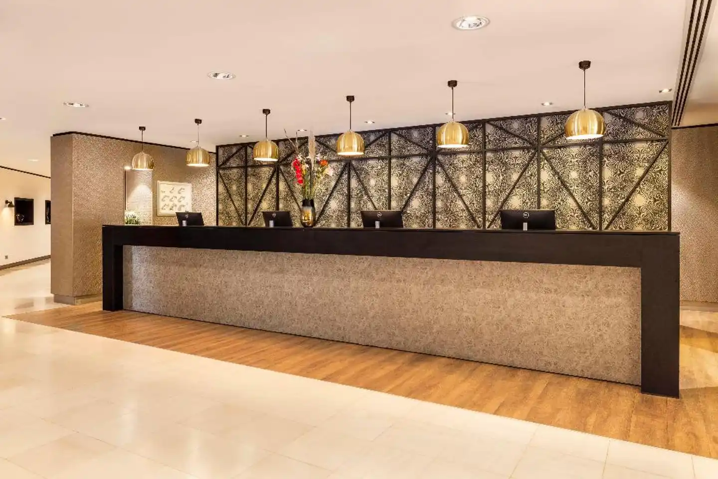 NH Amsterdam Leidseplein Lobby