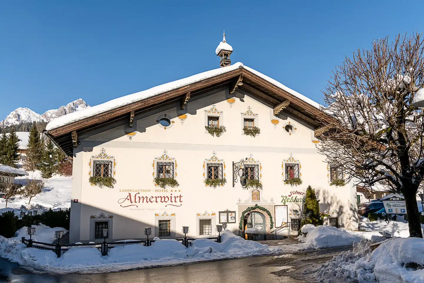 Hotel Almerwirt Landgasthof Aussenansicht