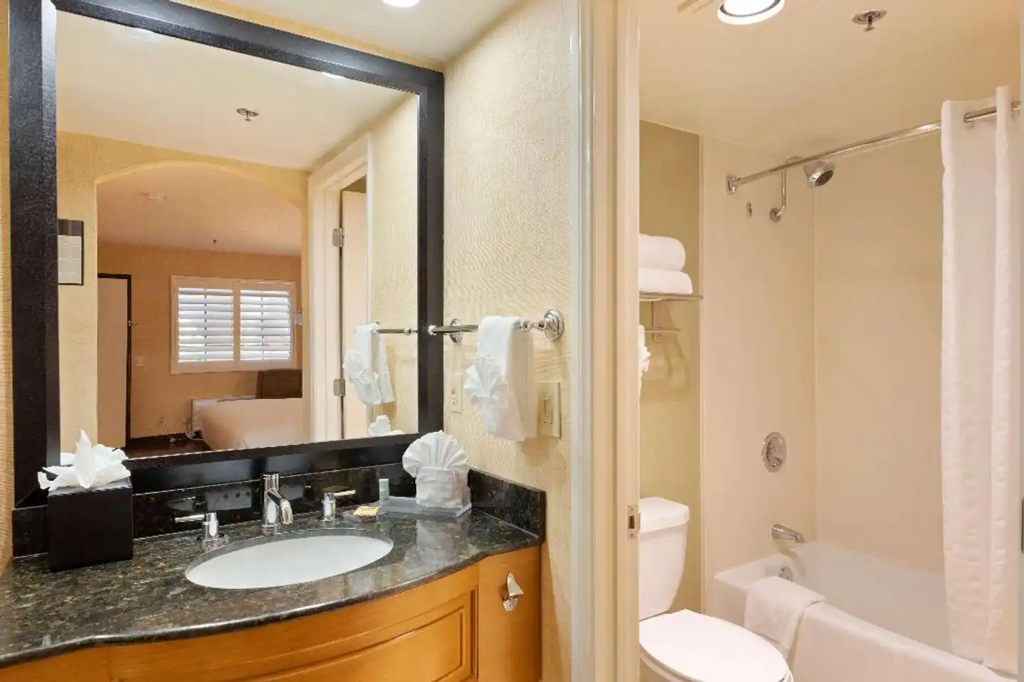 Best Western Plus Las Brisas Hotel Badezimmer
