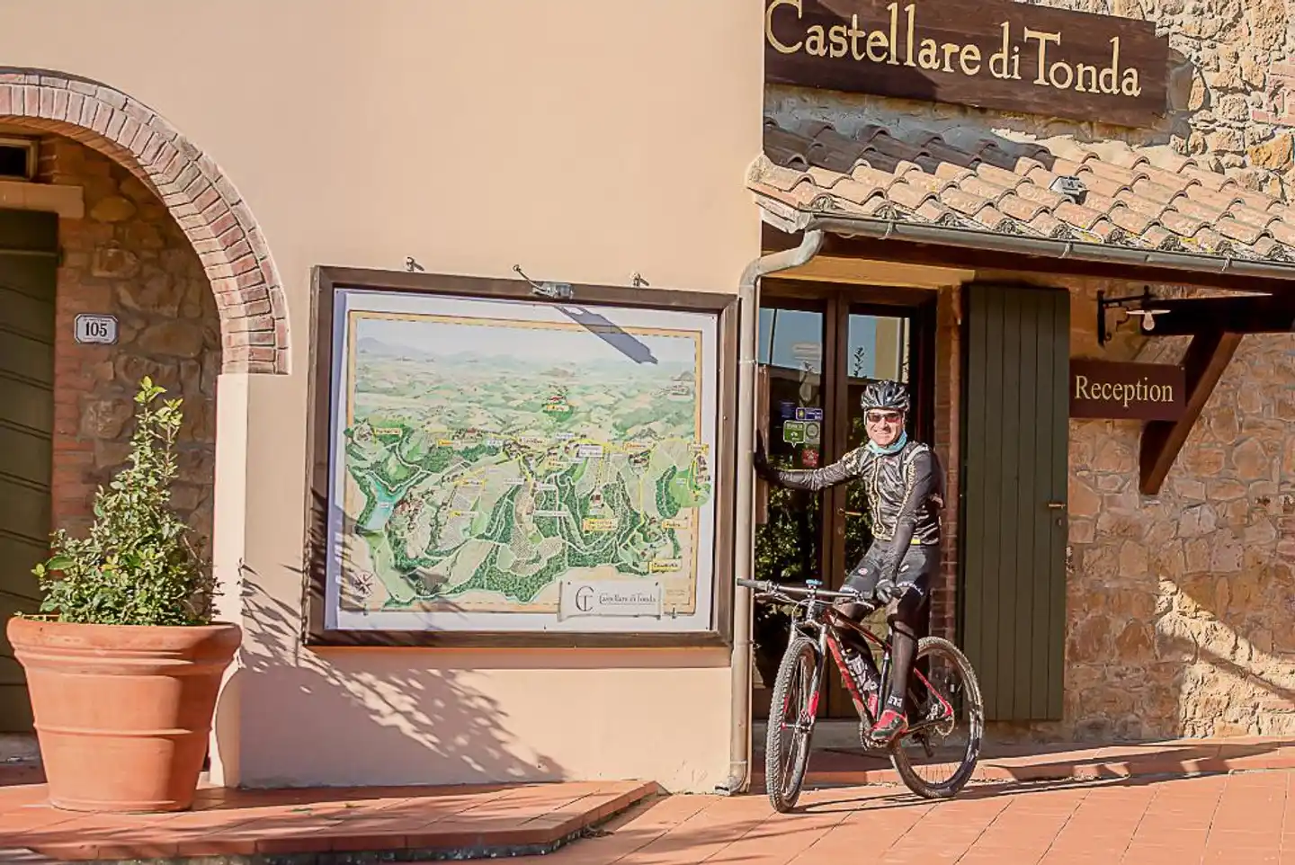 Castellare Di Tonda Resort & Spa Aussenansicht