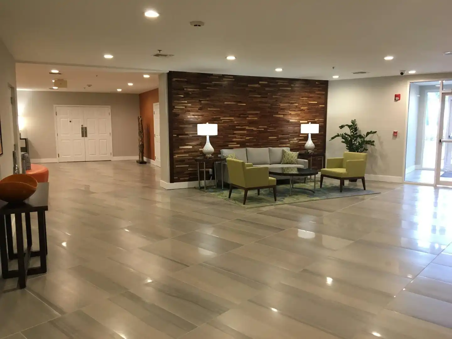 Holiday Inn & Suites Daytona Beach on the Ocean Lobby