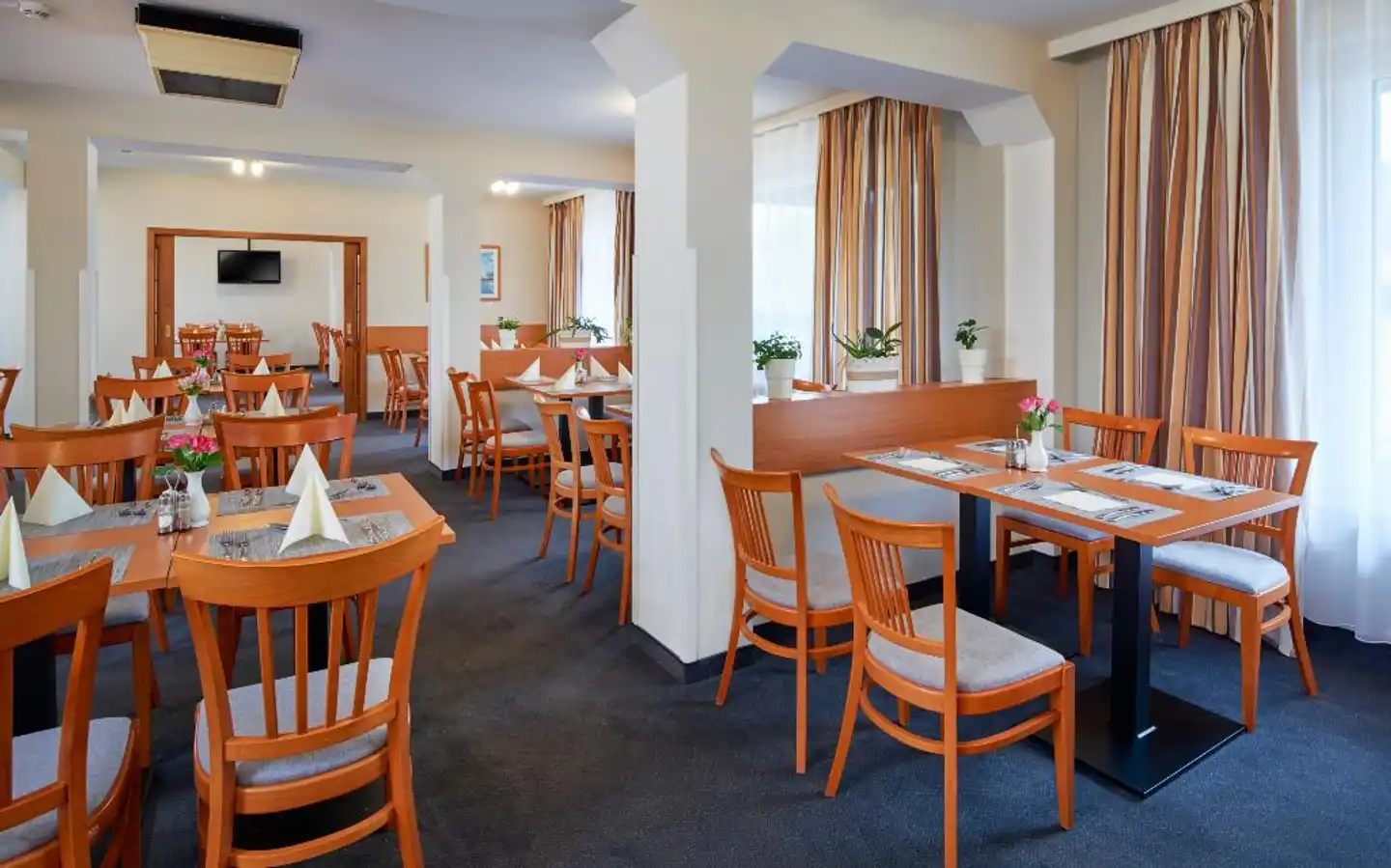 Spa Hotel Devin Restaurant