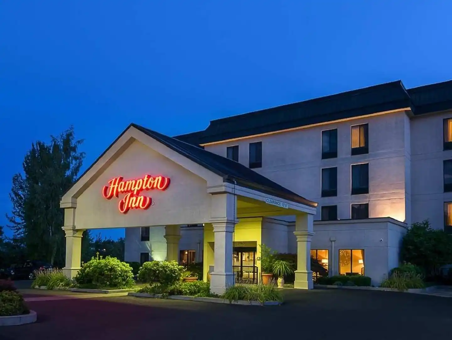 Hampton Inn Eugene Aussenansicht