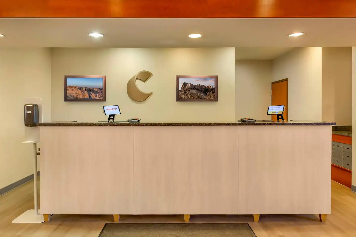 Comfort Inn & Suites Rapid City Near Mt Rushmore Lobby