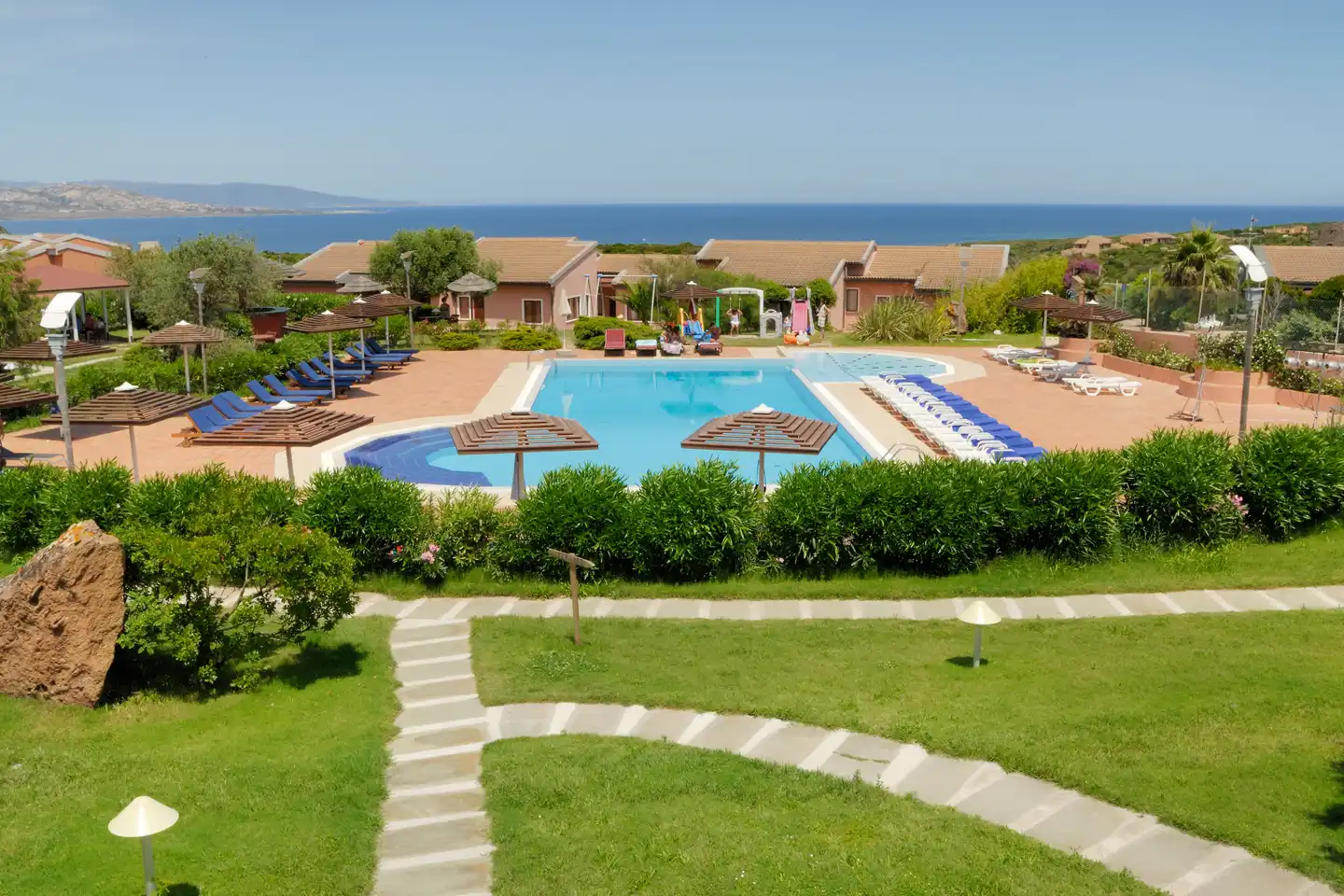 Cala Rosa Club Hotel Aussenansicht