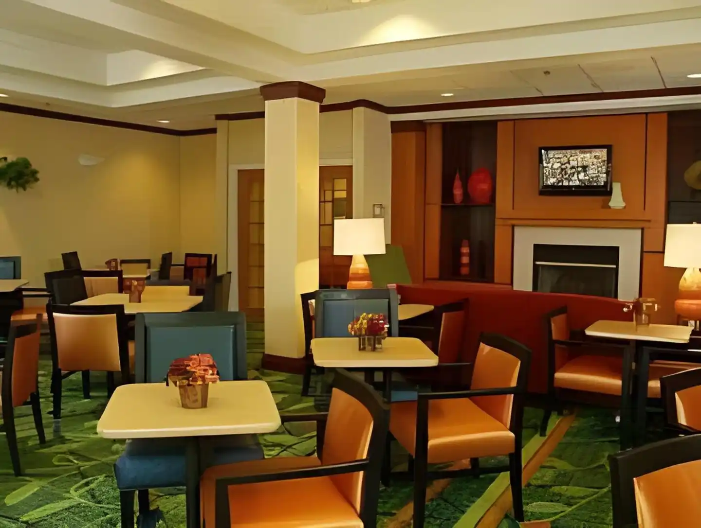 Fairfield Inn & Suites by Marriott Columbus OSU Lobby