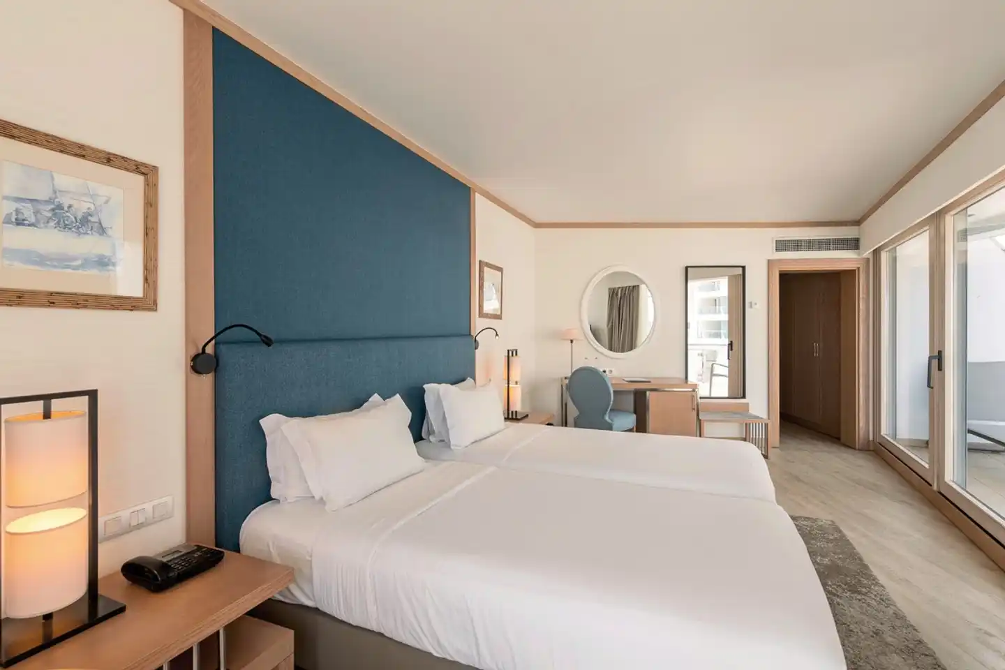 Sesimbra Oceanfront Hotel Wohnbeispiel