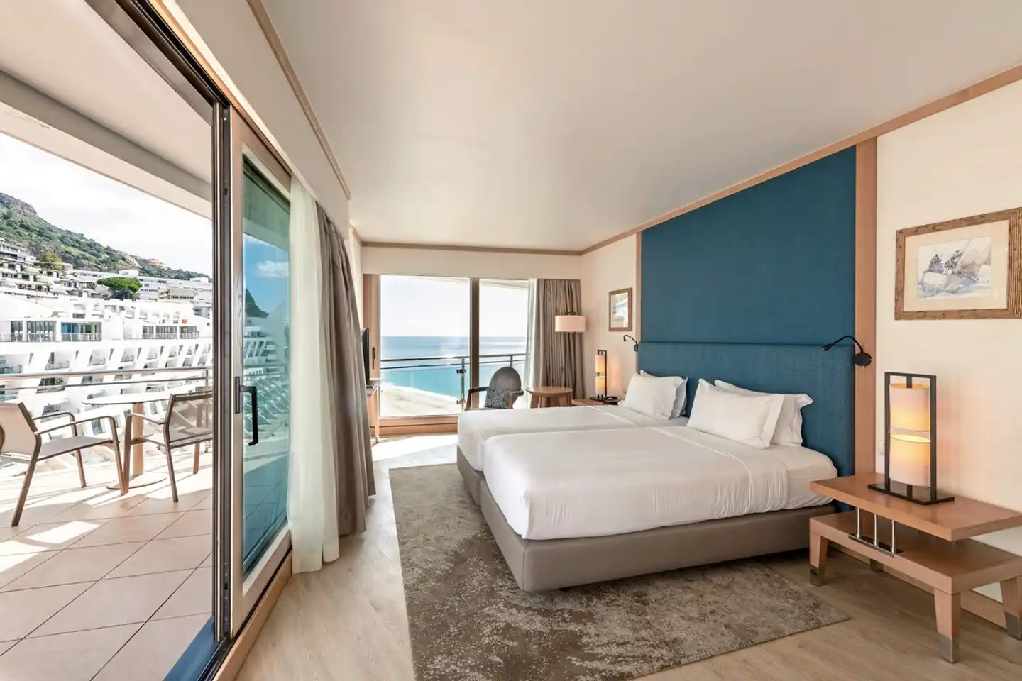 Sesimbra Oceanfront Hotel Wohnbeispiel