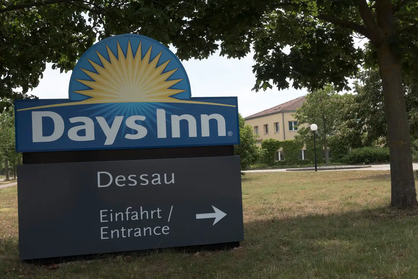 Days Inn by Wyndham Dessau Aussenansicht