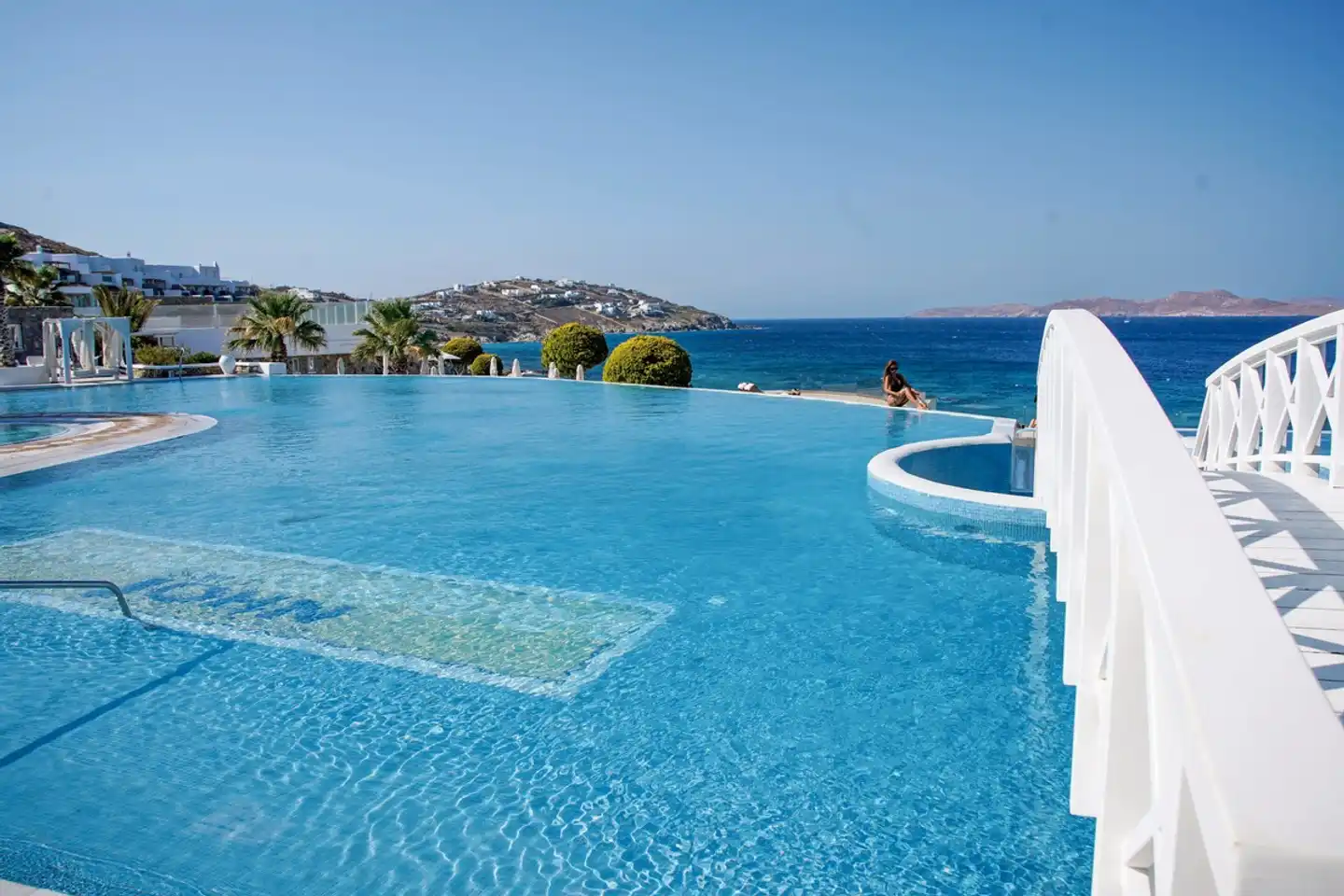 Saint John Hotel Villas & Spa Pool