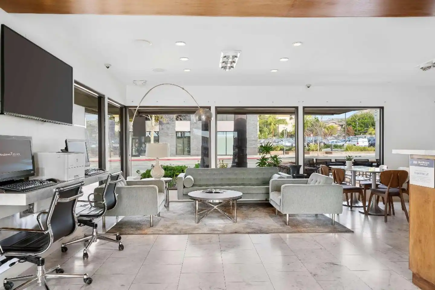 Best Western PLUS Inn of Ventura Lobby