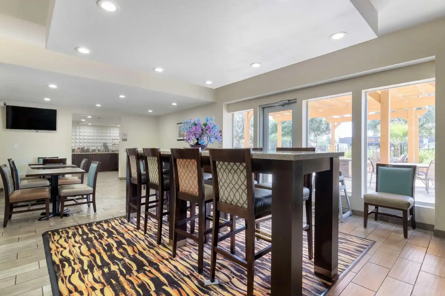 Best Western Plus Downtown North Bar