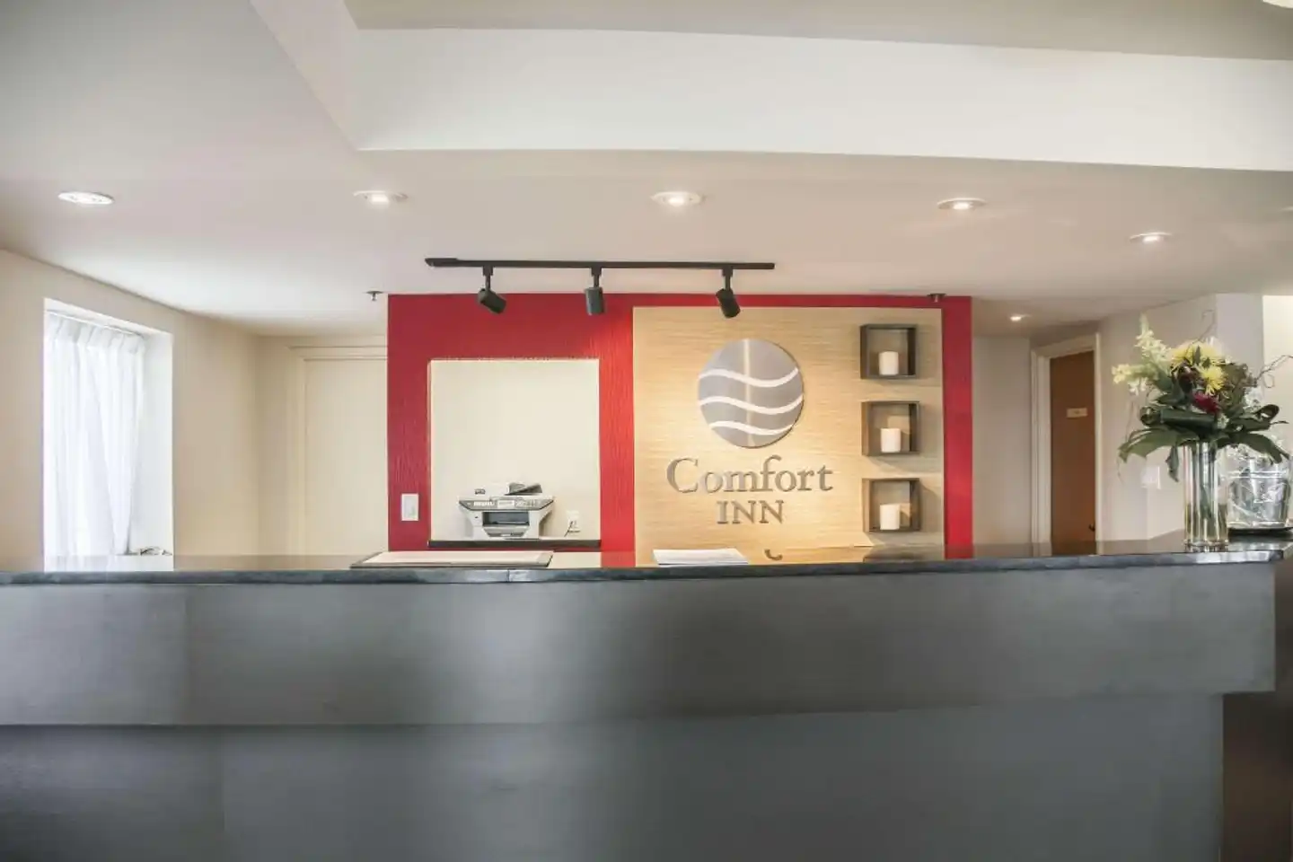 Comfort Inn Brossard Lobby