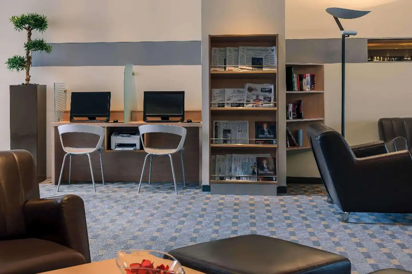 Vienna House Easy by Wyndham Frankfurt Airport Lobby