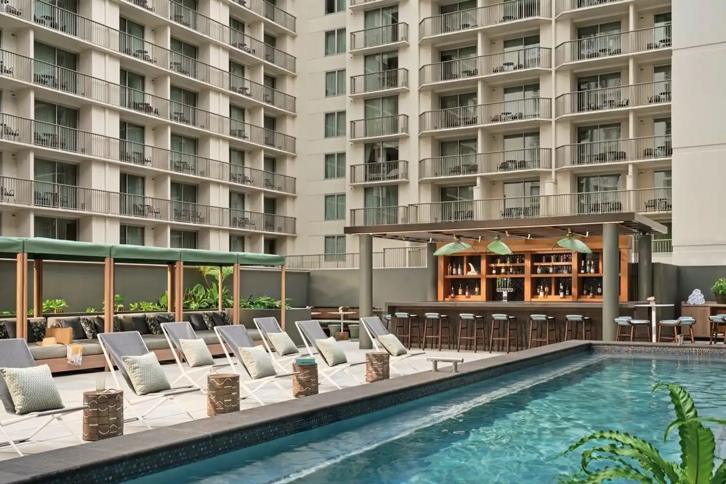 Romer House Waikiki Pool