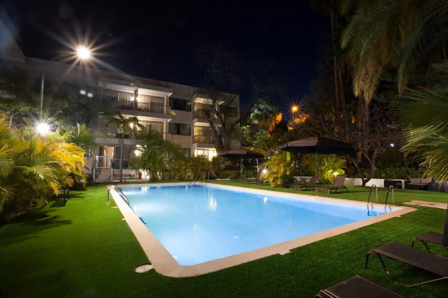 Colon Rambla Pool