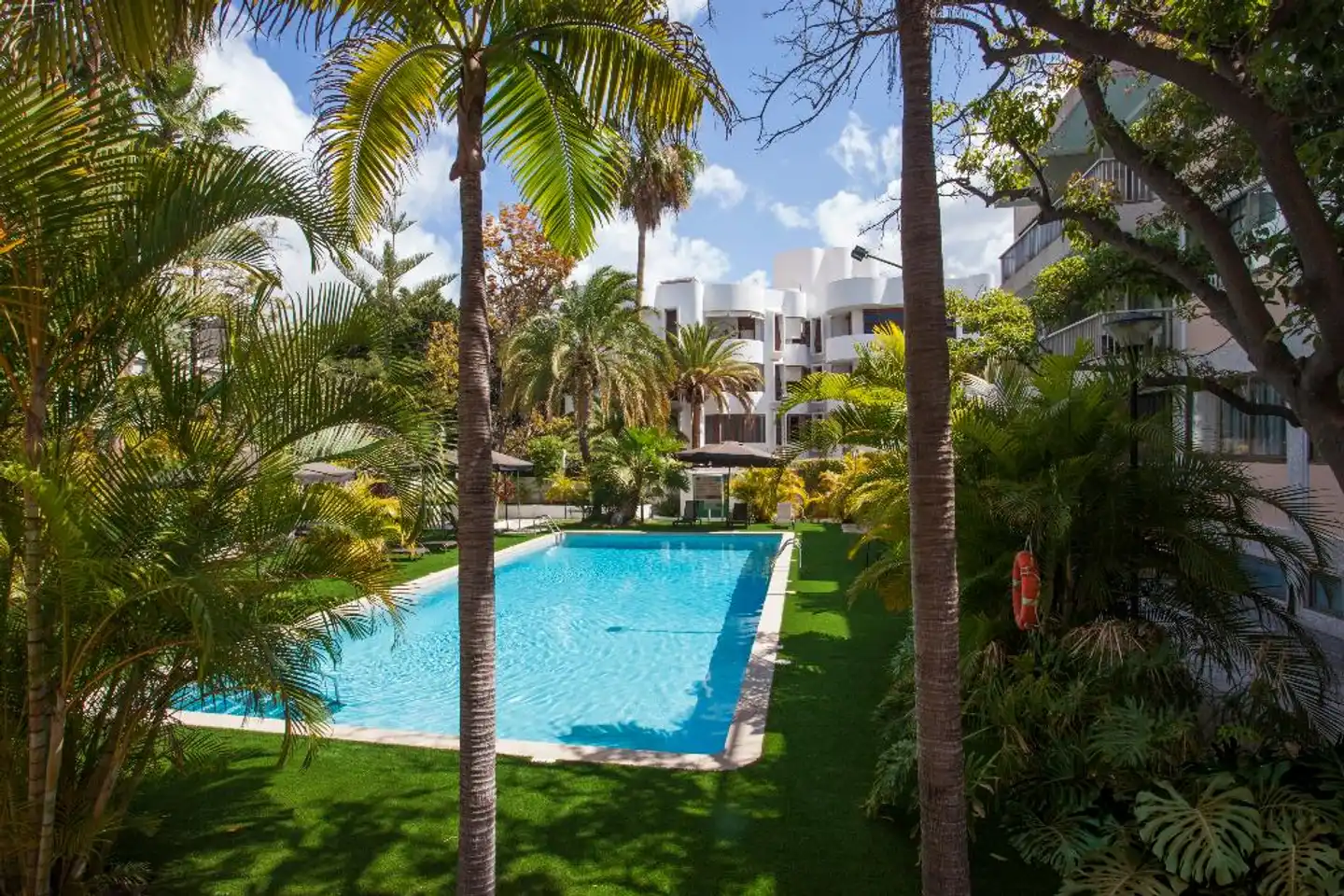 Colon Rambla Pool