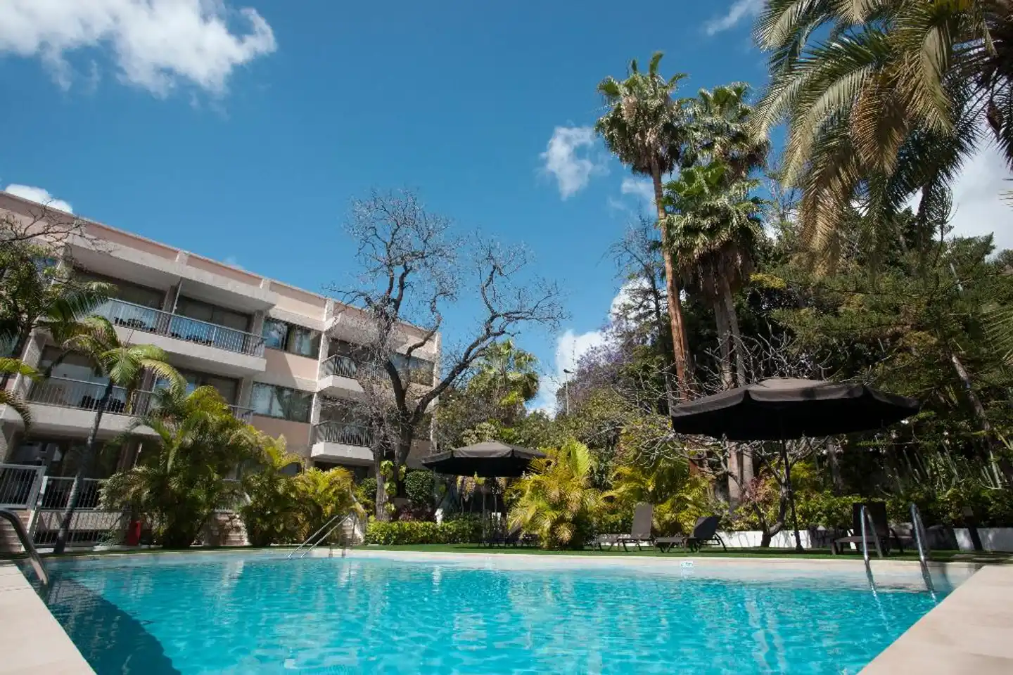 Colon Rambla Pool