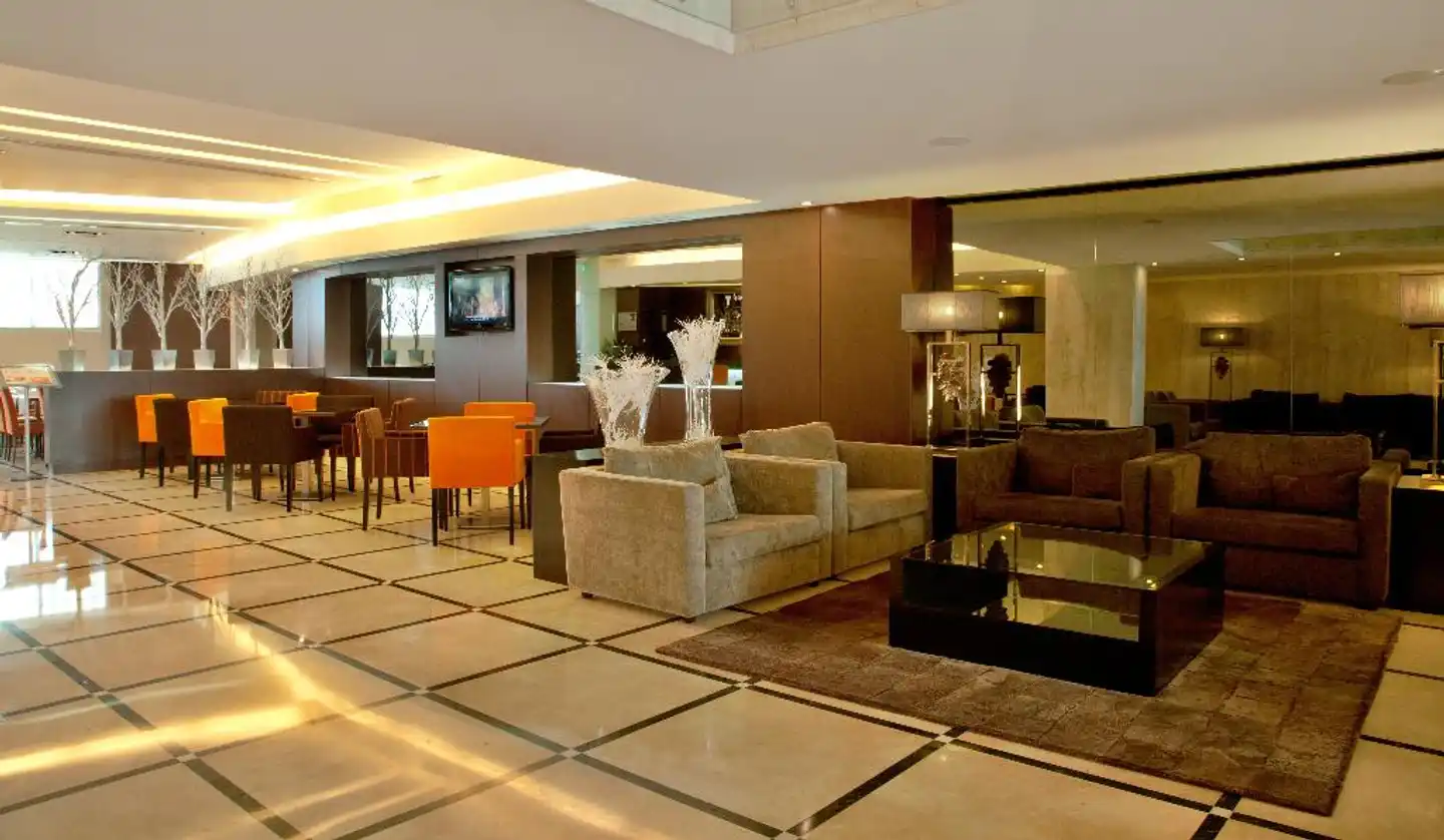 TURIM Alameda Hotel Lobby