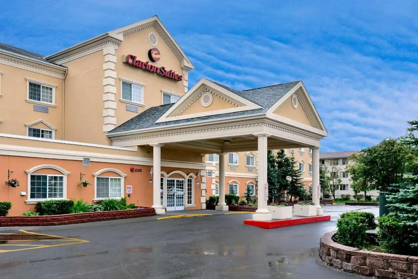 Clarion Suites Anchorage Downtown Aussenansicht