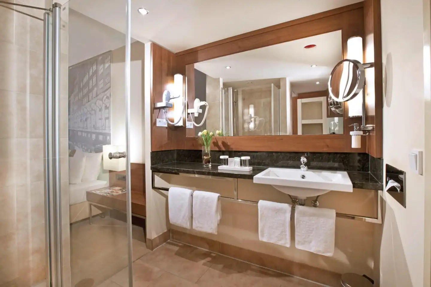 Lindner Hotel Hamburg Am Michel - JDV by Hyatt Badezimmer