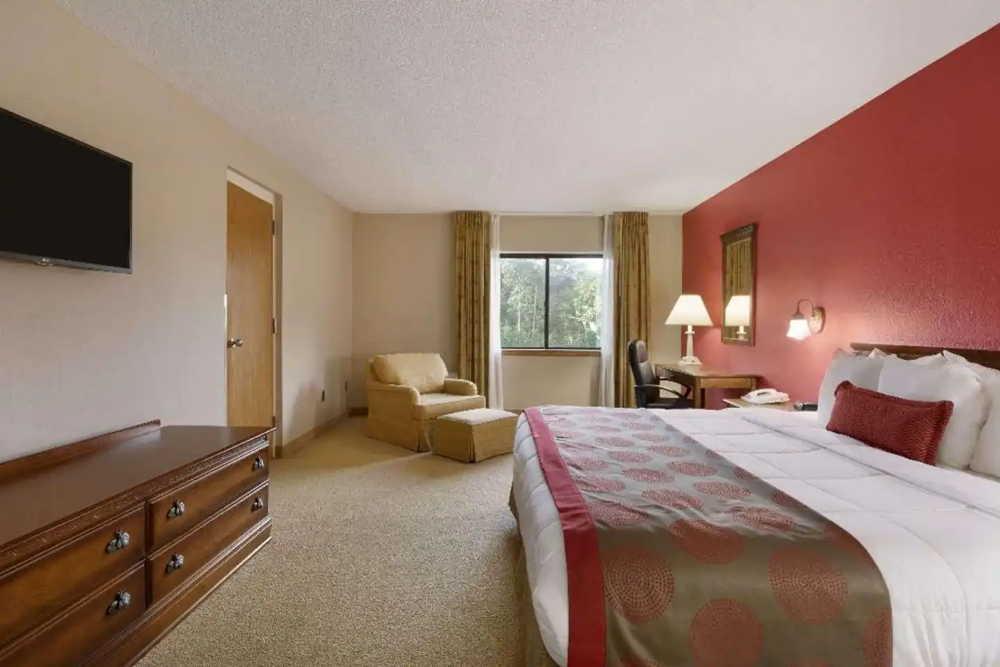 Ramada by Wyndham Raleigh Wohnbeispiel