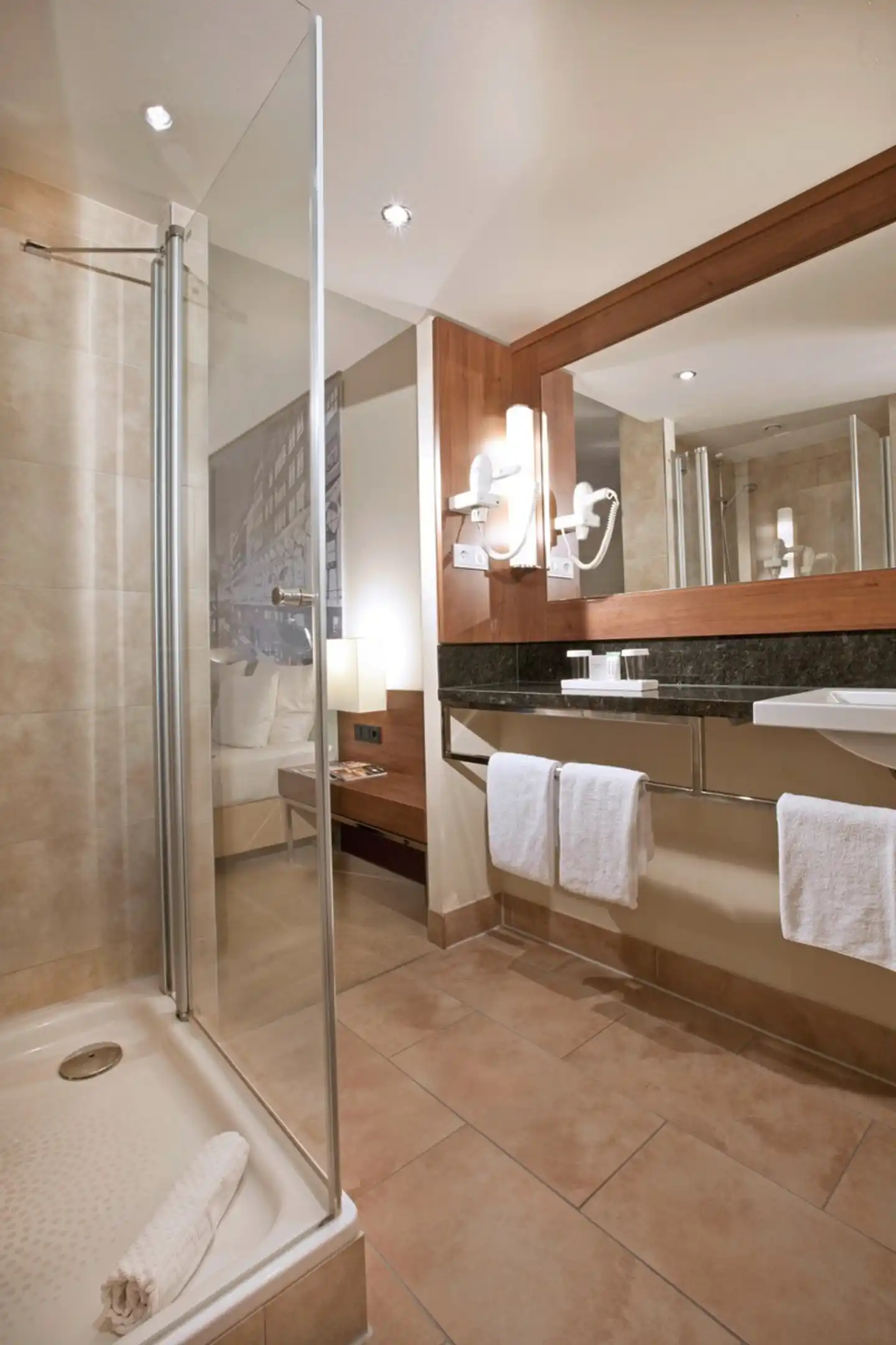 Lindner Hotel Hamburg Am Michel - JDV by Hyatt Badezimmer