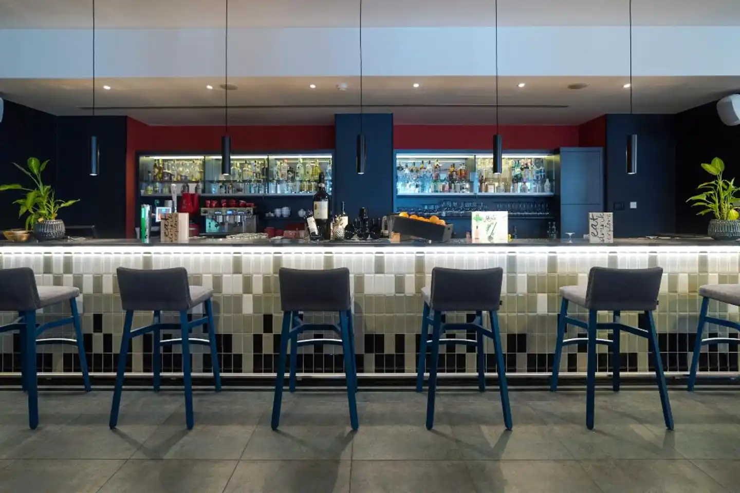 Vienna House Easy Airport Bucharest Bar