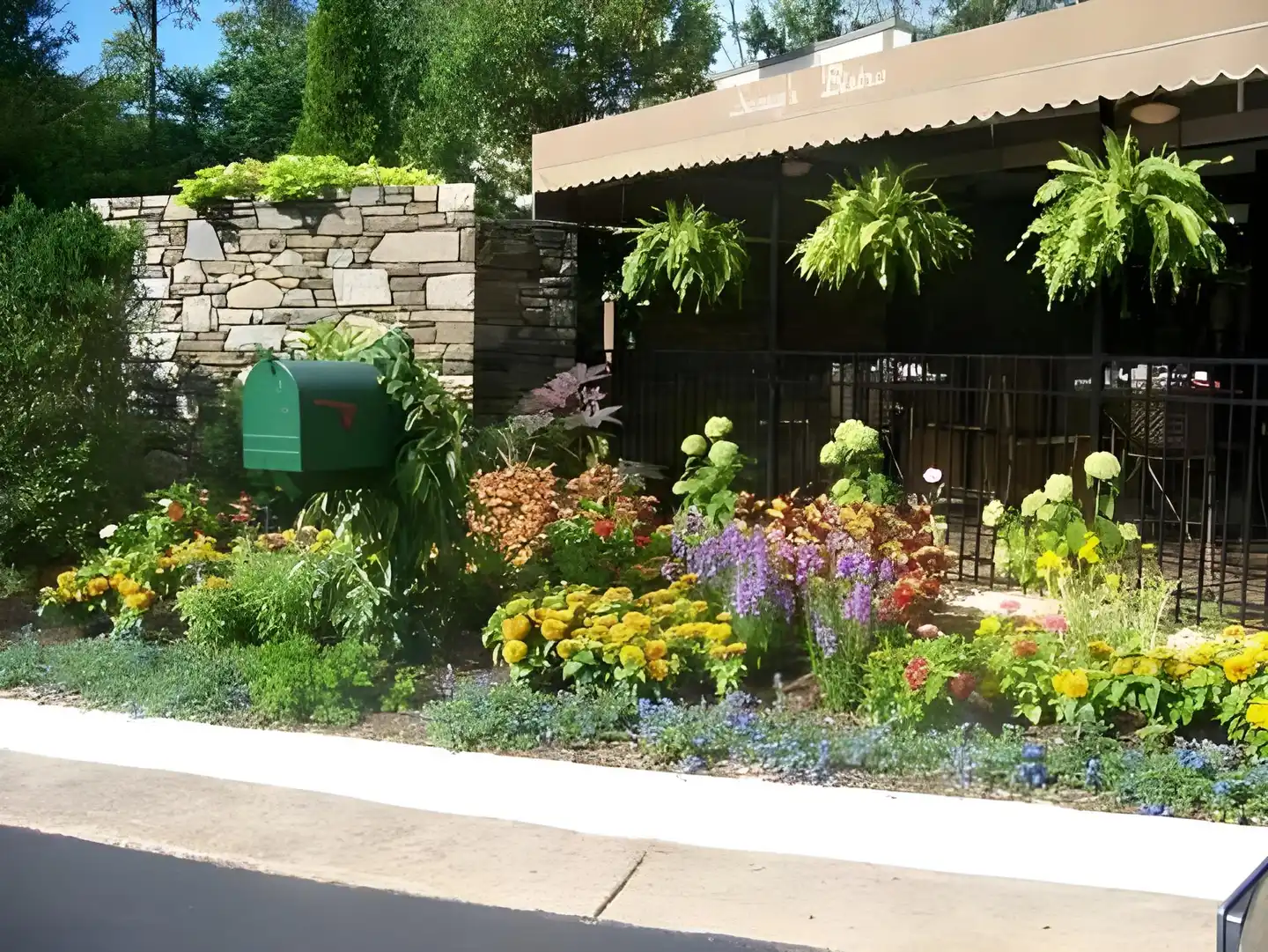 Holiday Inn Asheville East Aussenansicht