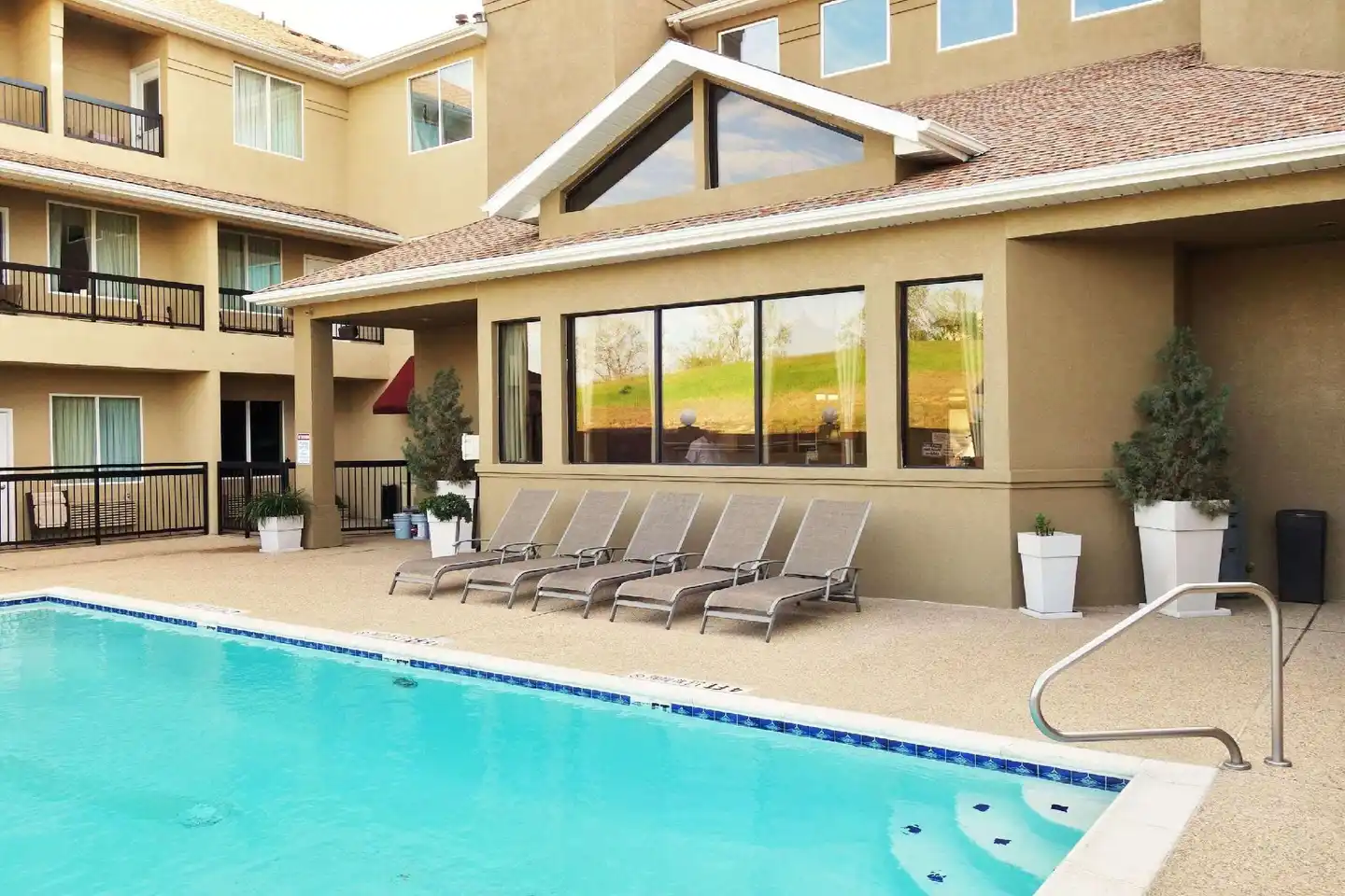 Country Inn & Suites by Radisson, Fort Worth West I-30 NAS JRB Hallenbad