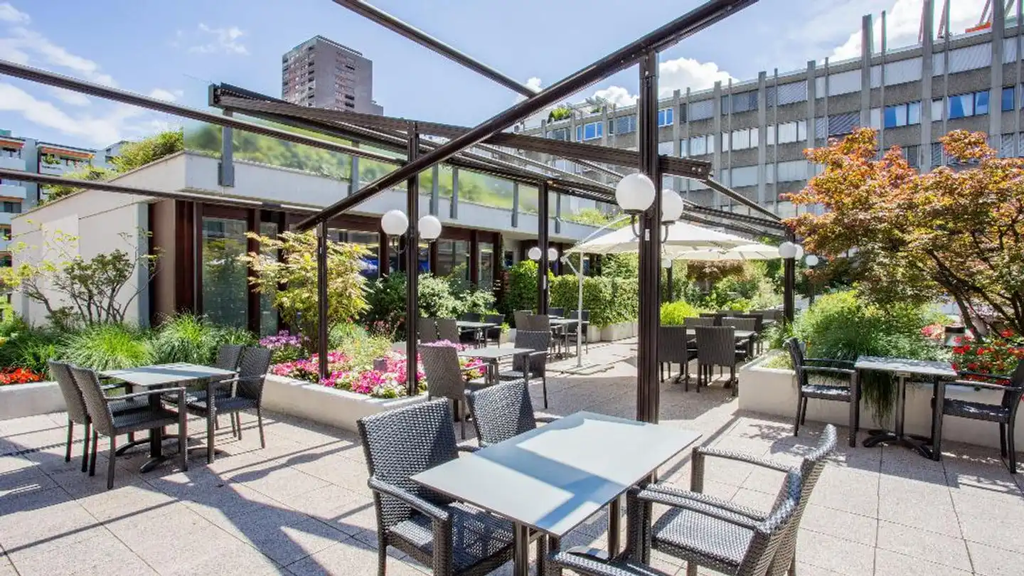 Crowne Plaza Zürich Terrasse